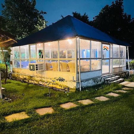 Green Leaf Cafe And Home Stay Greater Noida Eksteriør bilde